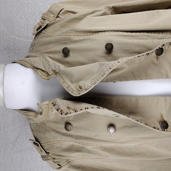 Zana Di Tan Embellished Long Sleeve Collarless Hook Front Below Waist Light Coat - Picture 5 of 16